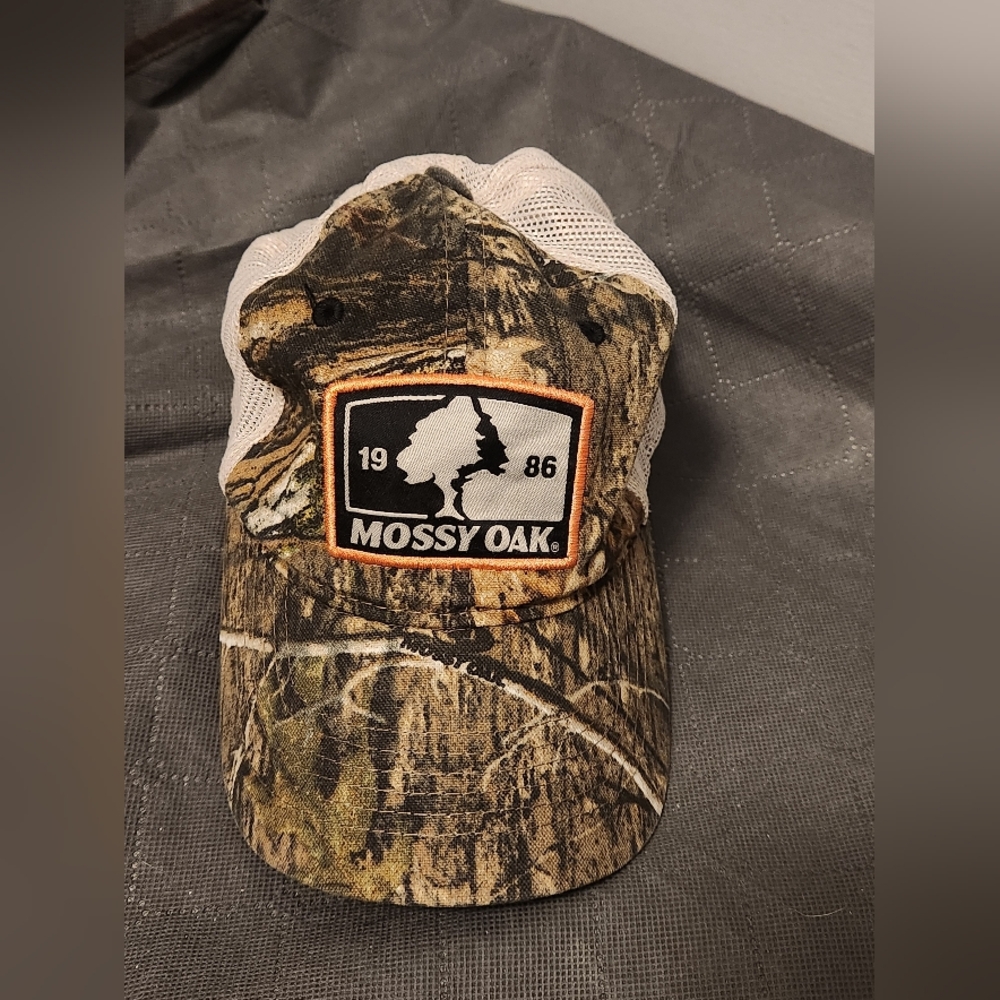Mossy Oak Ladies Camo Trucker Hat OSFM